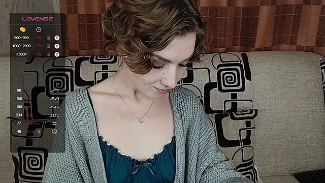 Snapshot of TinaWince chatting on November 2025 04:49:02 AM TinaWince online show from November 2025 04:49:02 AM