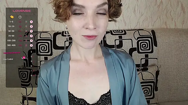 Snapshot of TinaWince chatting on October 2025 04:47:01 AM TinaWince online show from October 2025 04:47:01 AM