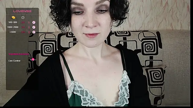 Snapshot of TinaWince chatting on March 2025 06:14:02 AM TinaWince online show from March 2025 06:14:02 AM