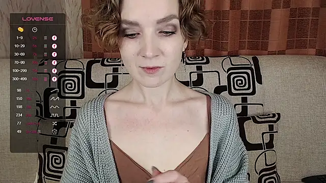 Snapshot of TinaWince chatting on November 2025 04:44:01 AM TinaWince online show from November 2025 04:44:01 AM