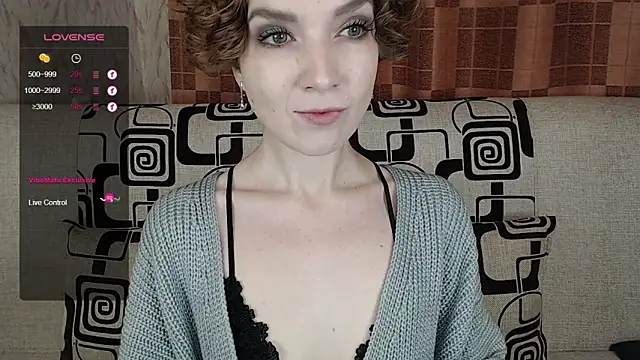 Snapshot of TinaWince chatting on November 2025 04:50:02 AM TinaWince online show from November 2025 04:50:02 AM