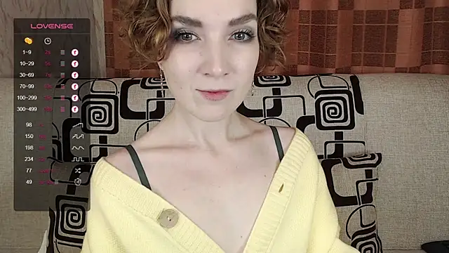 Snapshot of TinaWince chatting on November 2025 04:55:01 AM TinaWince online show from November 2025 04:55:01 AM