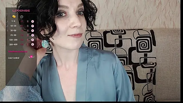 Snapshot of TinaWince chatting on March 2025 09:45:01 AM TinaWince online show from March 2025 09:45:01 AM