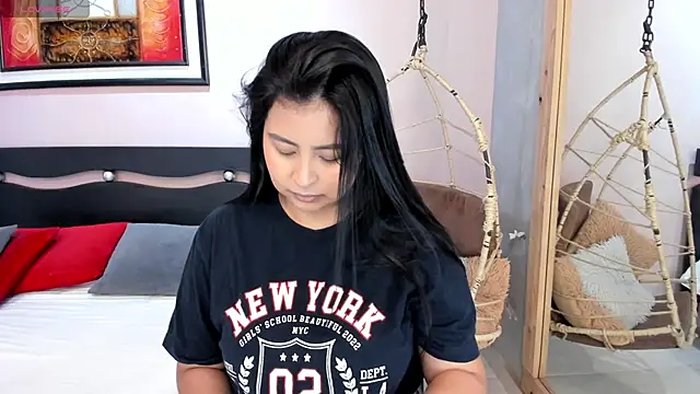 alaiasmile  online show from June 2026 05:30:02 PM