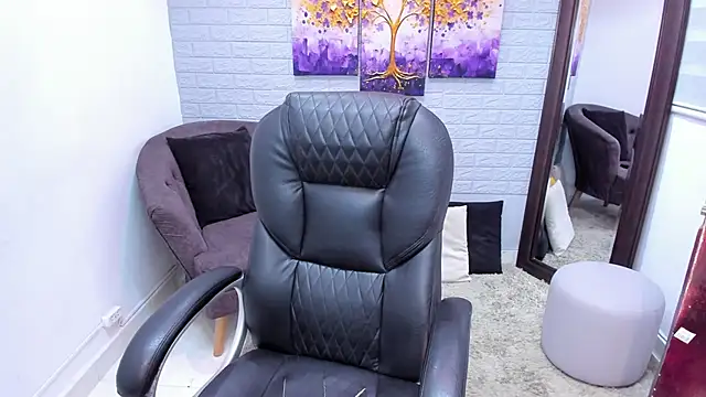 alaiasmile  online show from June 2026 07:19:01 PM