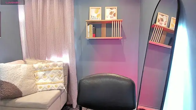  alaiasmile  online show from June 2026 07:33:01 PM