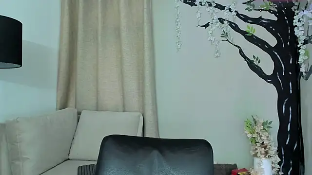 Snapshot of _alaiasmile_ chatting on October 2025 07:18:01 PM alaiasmile online show from October 2025 07:18:01 PM
