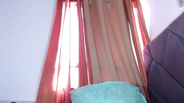 LAISYBROWNX online show from November 2025 01:01:01 PM