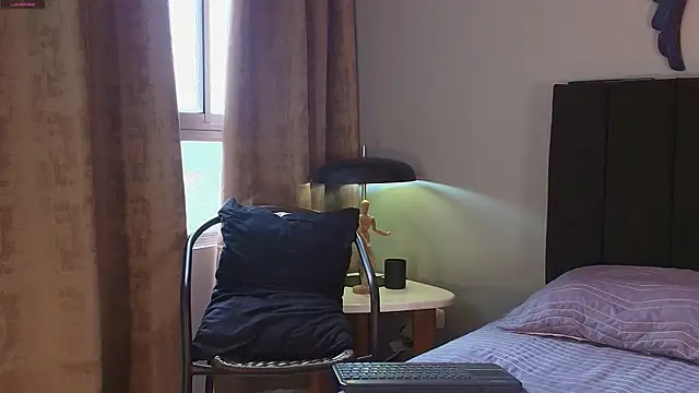 Valentinoford online show from September 2025 06:11:01 PM