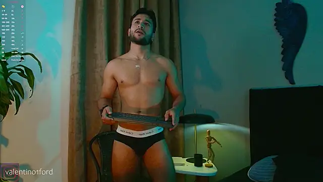 Valentinoford online show from September 2025 10:04:02 PM