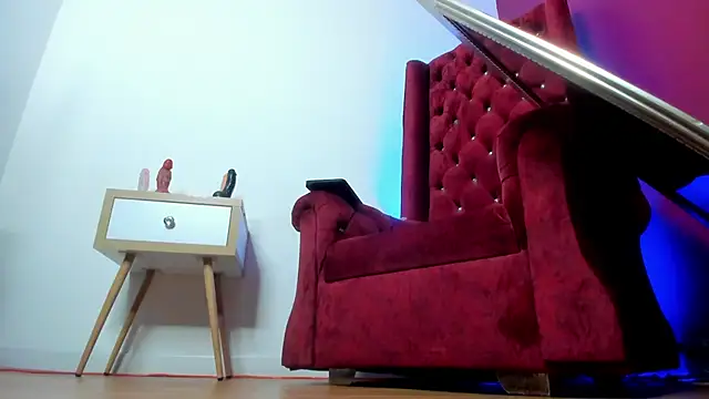 Sarah Mistress  online show from December 2024 06:00:01 PM