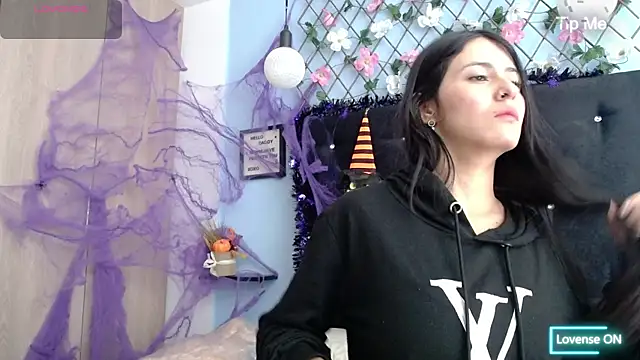 Snapshot of evatits_1 chatting on October 2025 12:04:02 PM evatits 1 online show from October 2025 12:04:02 PM
