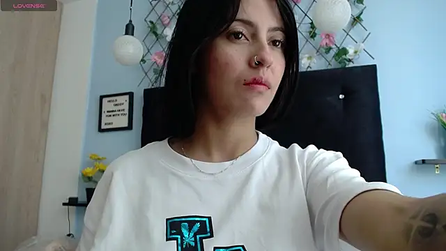 evatits 1 online show from December 2025 01:28:01 PM