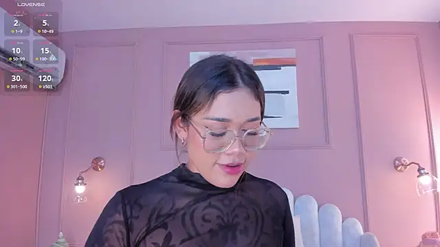 Snapshot of mara_brooks chatting on March 2025 07:04:01 PM mara brooks online show from March 2025 07:04:01 PM