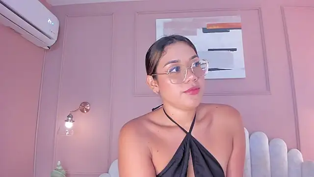 Snapshot of mara_brooks chatting on March 2025 10:13:01 PM mara brooks online show from March 2025 10:13:01 PM