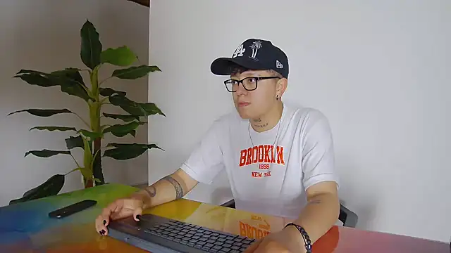 alex noa online show from November 2025 05:57:02 PM