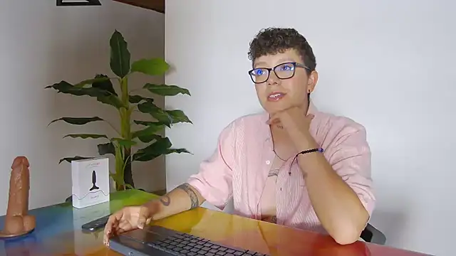 alex noa online show from November 2025 07:40:02 PM