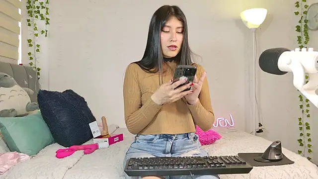  thaeltaylor online show from December 2025 07:26:02 PM