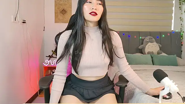  thaeltaylor online show from November 2025 08:45:02 PM