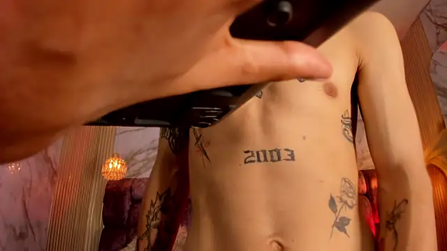 kendalltaylorr online show from April 2026 03:10:02 AM