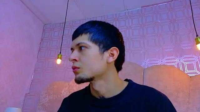 kendalltaylorr online show from March 2026 03:17:02 AM