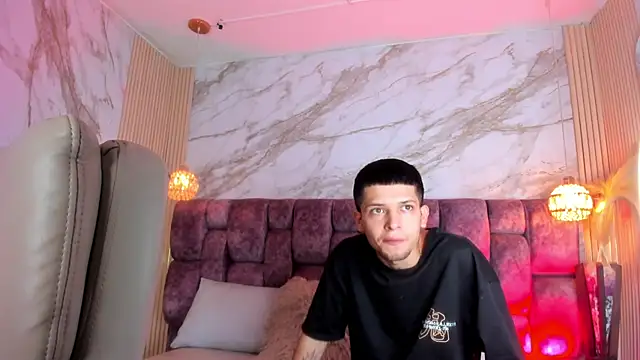 kendalltaylorr online show from April 2026 02:51:01 AM