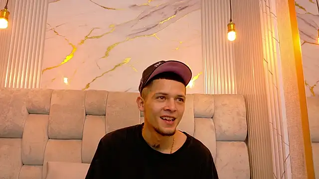 kendalltaylorr online show from November 2025 12:50:02 PM