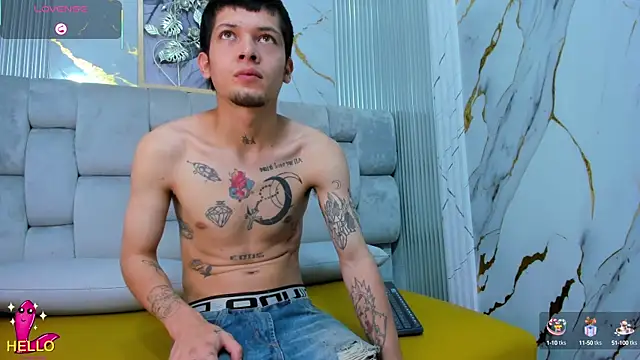 kendalltaylorr online show from January 2025 02:49:02 AM