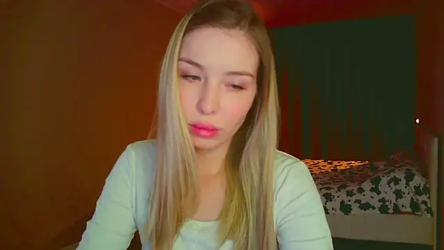 Snapshot of mia_raspberrie chatting on February 2025 02:22:02 AM mia raspberrie online show from February 2025 02:22:02 AM