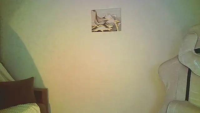 mia raspberrie online show from July 2026 11:11:02 PM