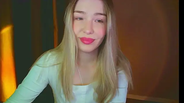 Snapshot of mia_raspberrie chatting on January 2025 04:15:01 PM mia raspberrie online show from January 2025 04:15:01 PM