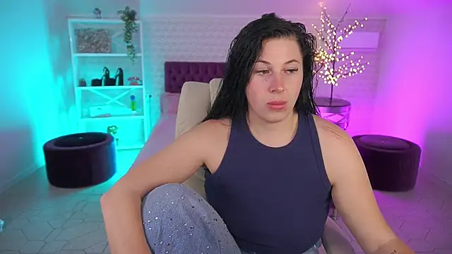 ArianaDarkk online show from June 2026 07:46:01 PM