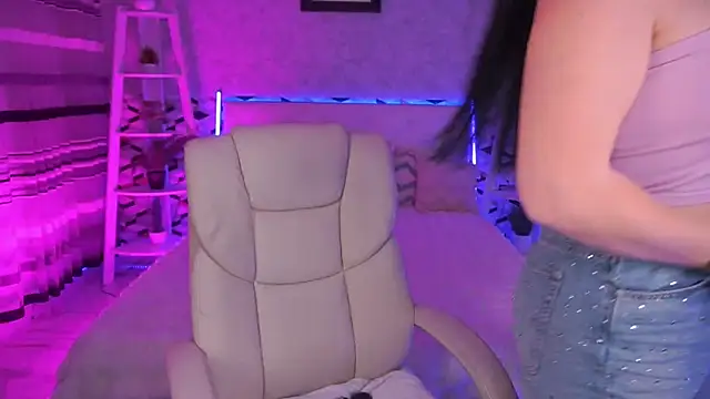 ArianaDarkk online show from April 2026 08:37:02 PM