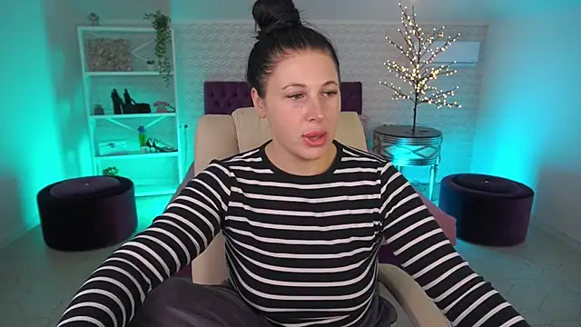 ArianaDarkk online show from May 2026 07:39:01 PM