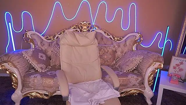 ArianaDarkk online show from November 2025 05:00:05 AM