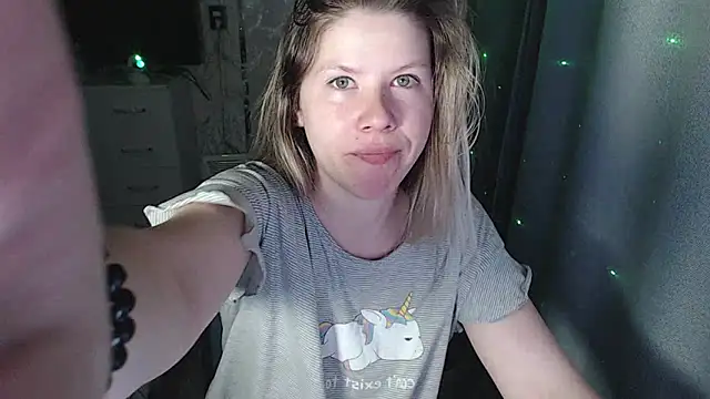 Snapshot of MelissaXKinky chatting on March 2025 10:21:02 PM MelissaXKinky online show from March 2025 10:21:02 PM