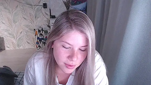 Snapshot of MelissaXKinky chatting on September 2025 06:37:01 PM MelissaXKinky online show from September 2025 06:37:01 PM