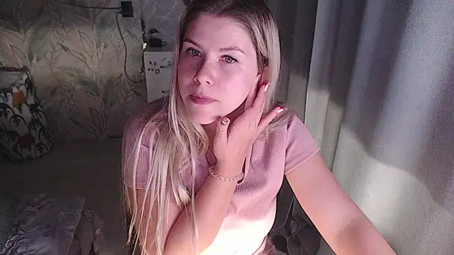 Snapshot of MelissaXKinky chatting on September 2025 05:57:02 PM MelissaXKinky online show from September 2025 05:57:02 PM