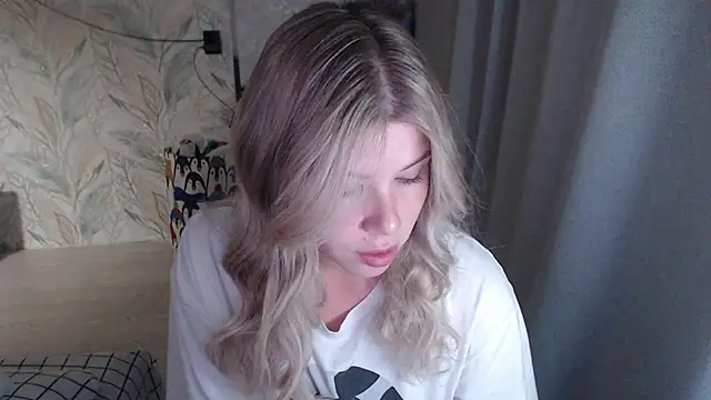 Snapshot of MelissaXKinky chatting on September 2025 05:42:02 PM MelissaXKinky online show from September 2025 05:42:02 PM