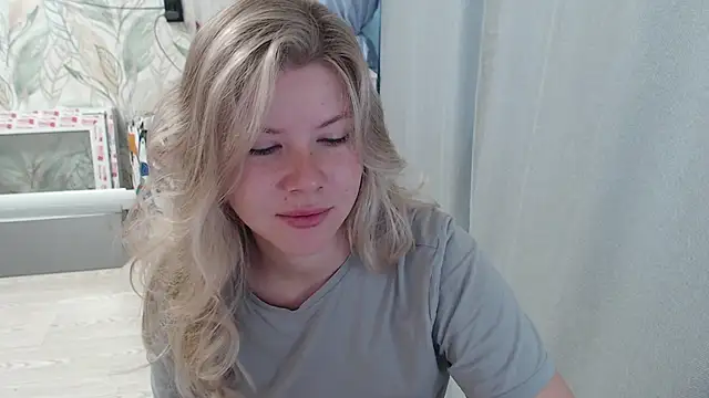 Snapshot of MelissaXKinky chatting on October 2025 02:59:02 AM MelissaXKinky online show from October 2025 02:59:02 AM