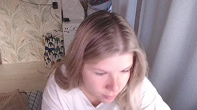 Snapshot of MelissaXKinky chatting on September 2025 02:39:01 AM MelissaXKinky online show from September 2025 02:39:01 AM