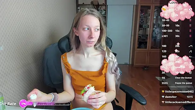 Snapshot of cutieMila chatting on November 2025 02:11:01 PM cutieMila online show from November 2025 02:11:01 PM