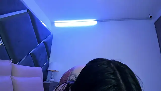 Charlotte Myers online show from October 2025 08:43:01 PM