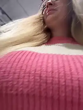 Snapshot of Teya_moon_ chatting on January 2025 11:48:01 AM Teya moon online show from January 2025 11:48:01 AM