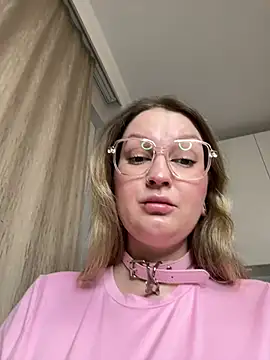 Teya moon  online show from February 2026 04:29:02 PM