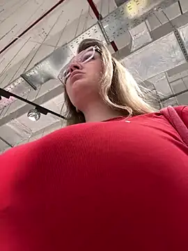 Teya moon  online show from April 2026 01:06:02 PM