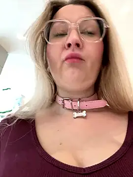 Teya moon  online show from January 2026 10:21:01 AM