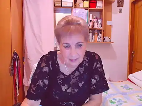 Snapshot of Victoria5643 chatting on September 2025 07:43:02 PM Victoria5643 online show from September 2025 07:43:02 PM