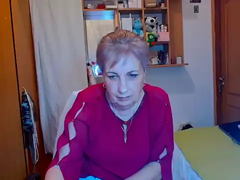 Snapshot of Victoria5643 chatting on February 2025 06:48:02 PM Victoria5643 online show from February 2025 06:48:02 PM