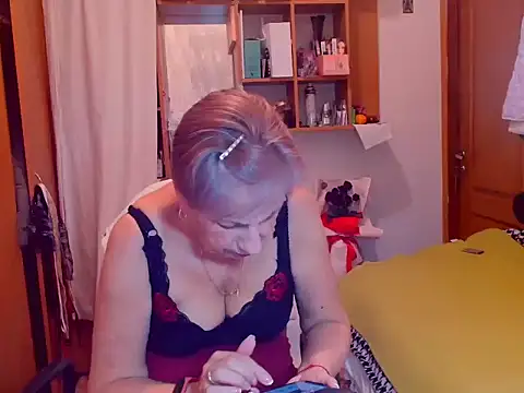 Snapshot of Victoria5643 chatting on March 2025 08:29:02 PM Victoria5643 online show from March 2025 08:29:02 PM